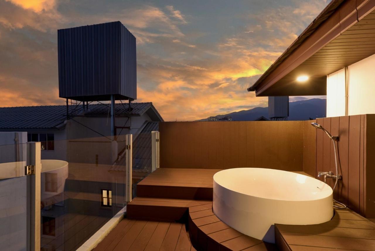 Be Phrasingh Hotel Chiang Mai Exterior photo