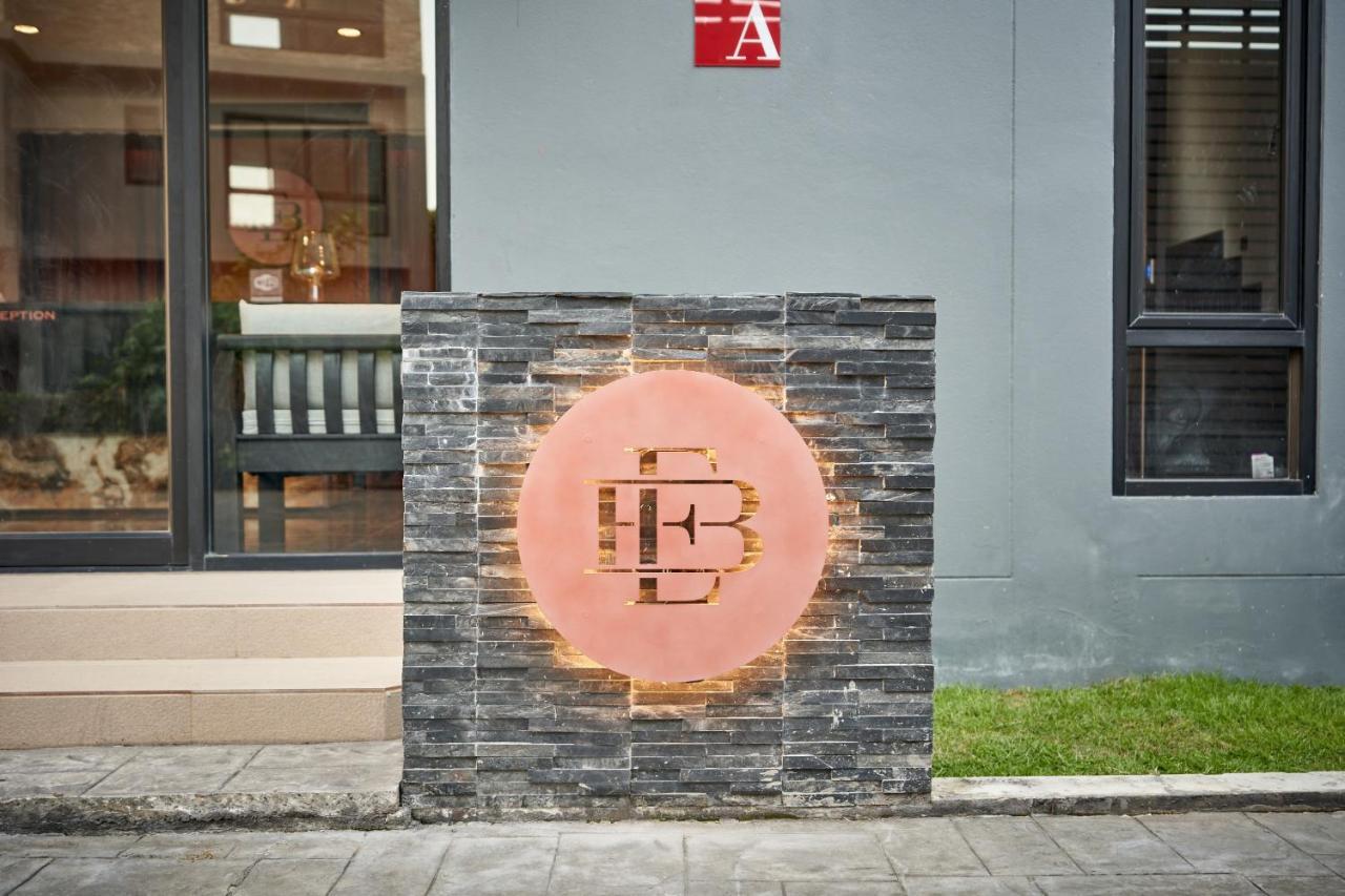 Be Phrasingh Hotel Chiang Mai Exterior photo