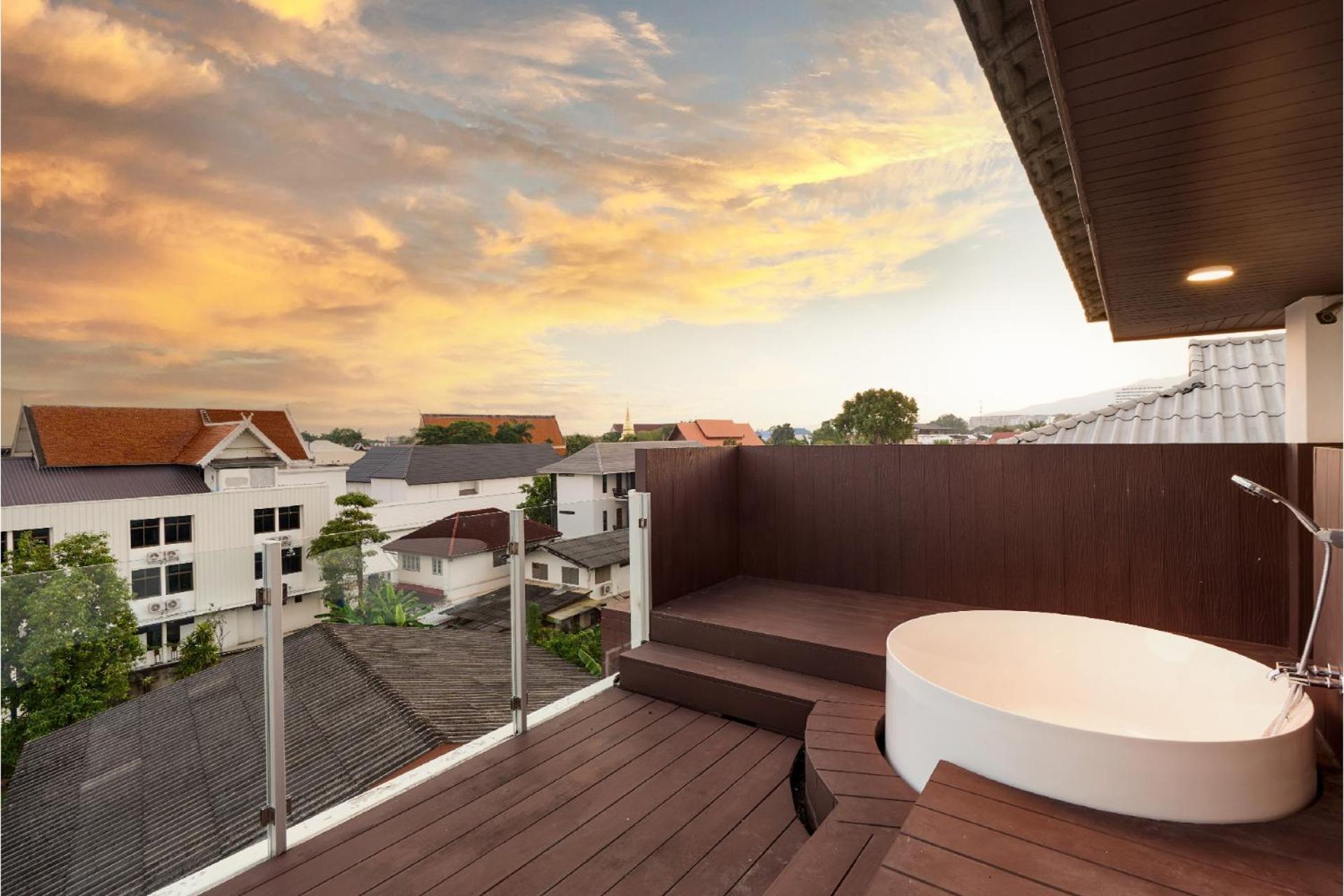 Be Phrasingh Hotel Chiang Mai Exterior photo